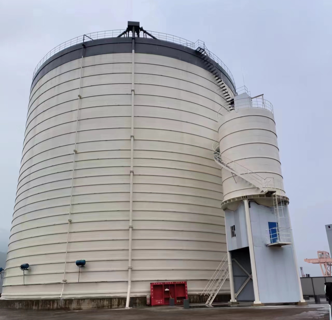 西沙10万吨水泥钢板库